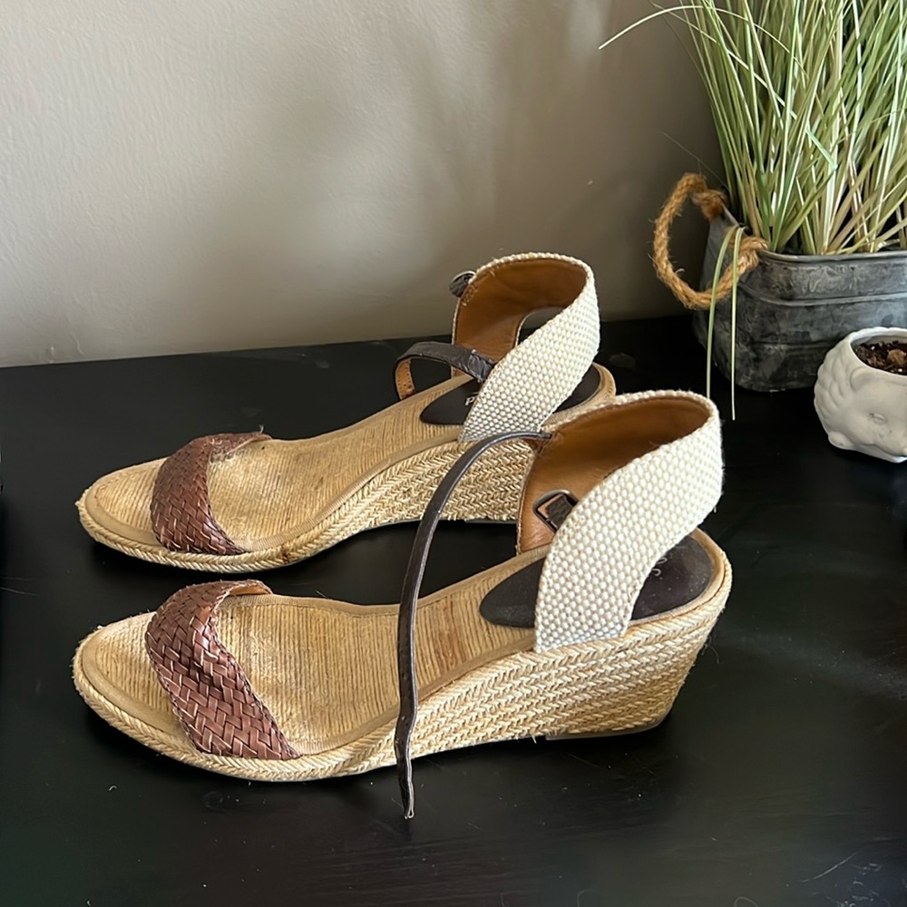 Strappy heeled sandals